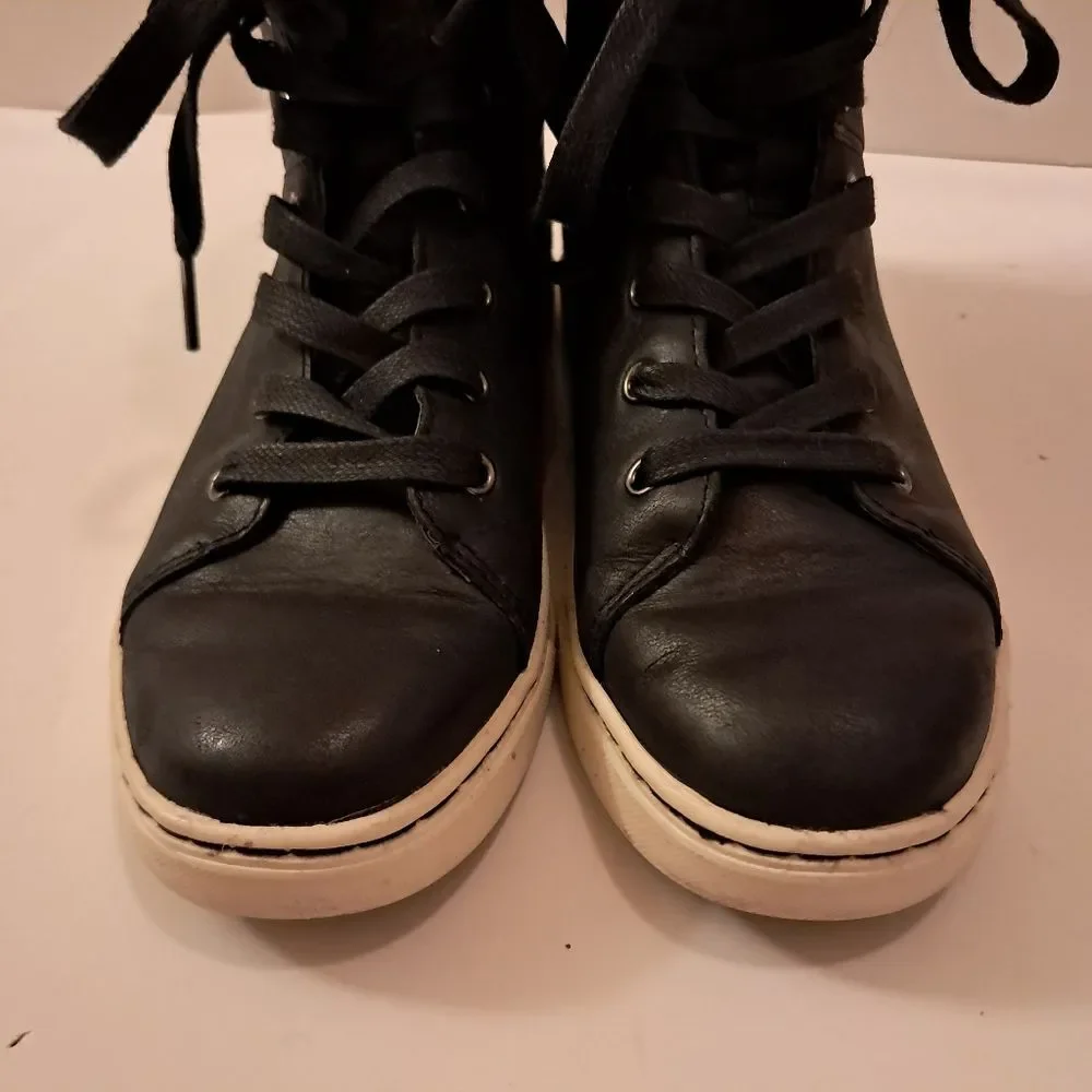 UGG Boots Lace Up Women's 7 Black Croft Luxe Quilt Tall Winter Cozy Luxury